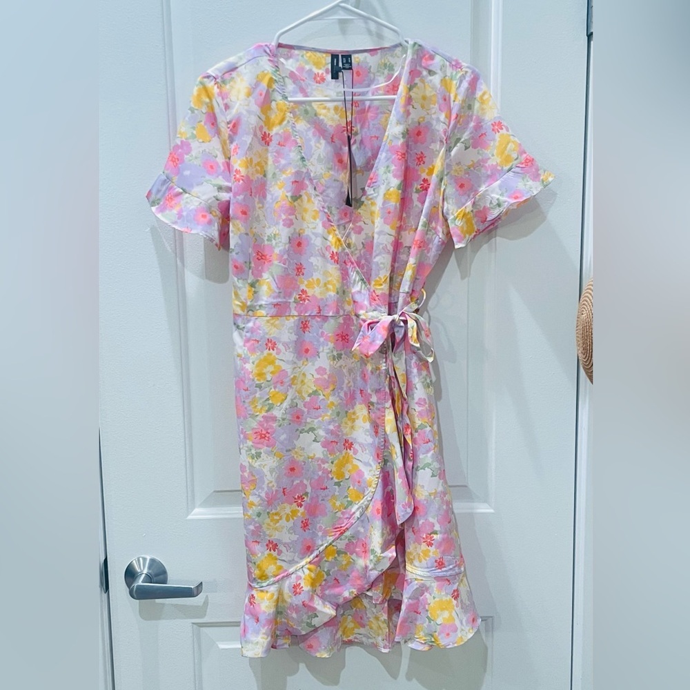 NEW…Vero Moda Henna Frill Floral Wrap Dress - Picture 3 of 4